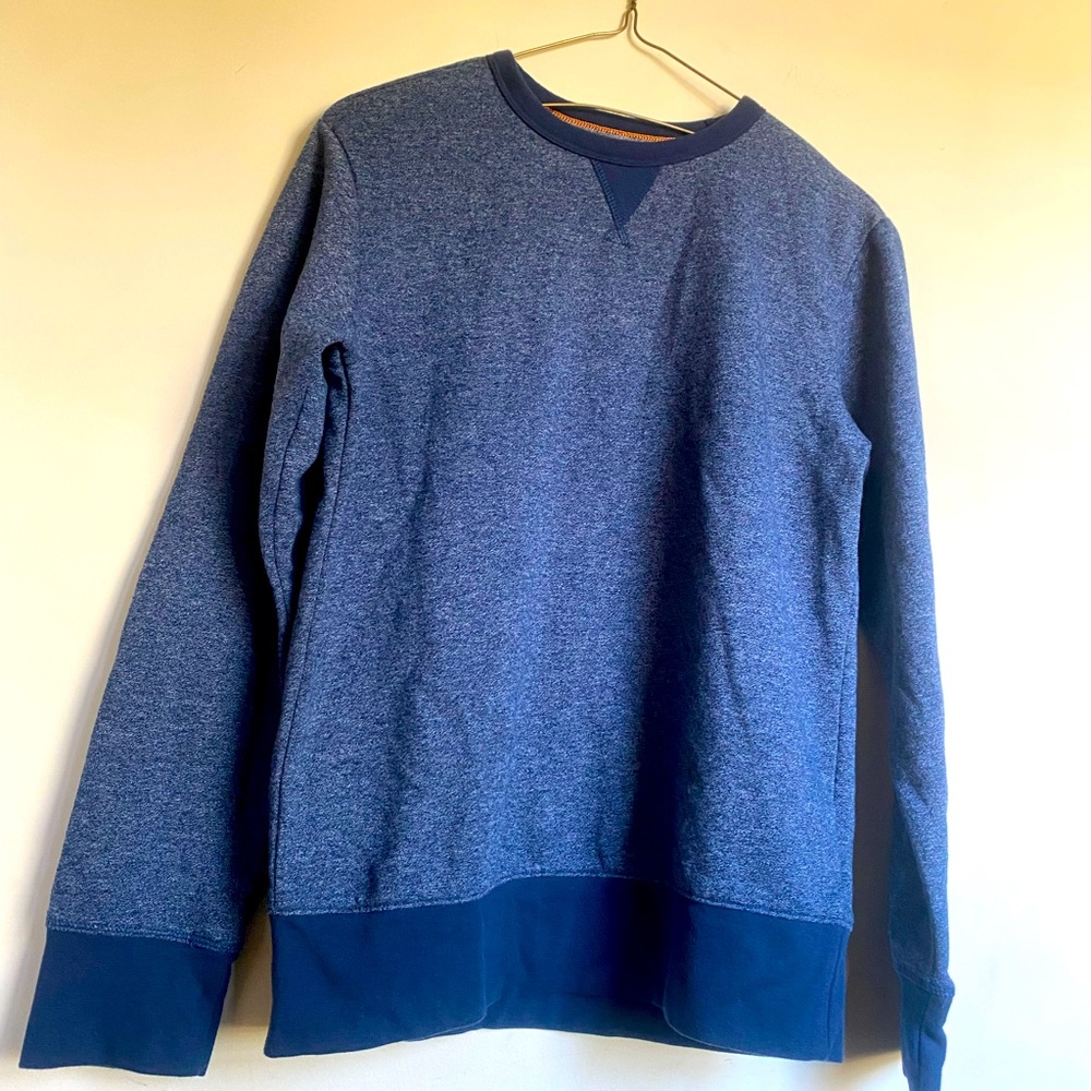 Blue athletic sweat shirt